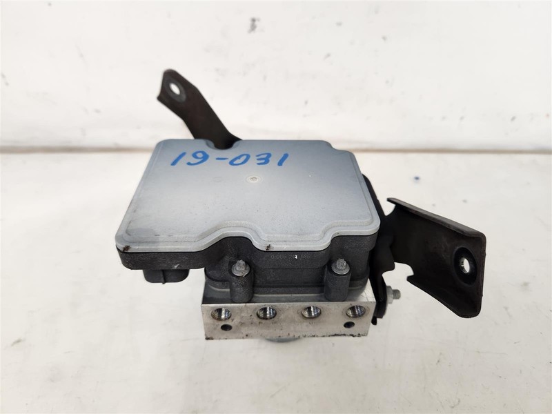 2016-2018 Acura Rdx Vsa Abs Pump Modulator Accumulator Fwd 57111-Tx5-A21
