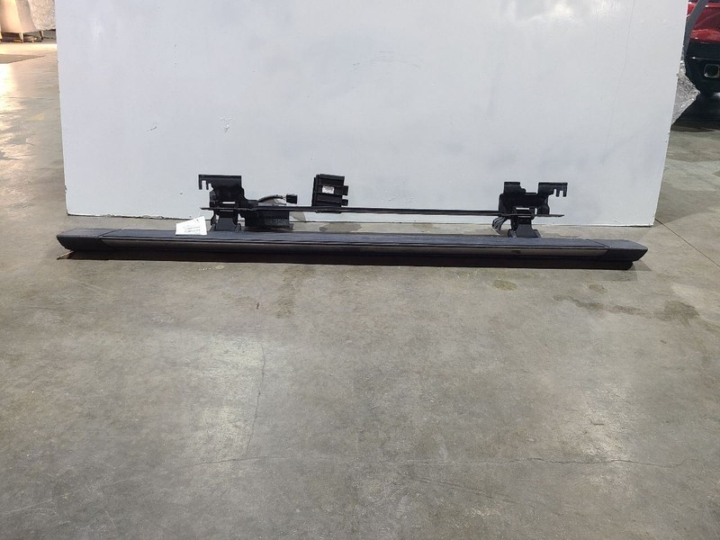 Driver SWB Running Board Fits 2013 Escalade 587974