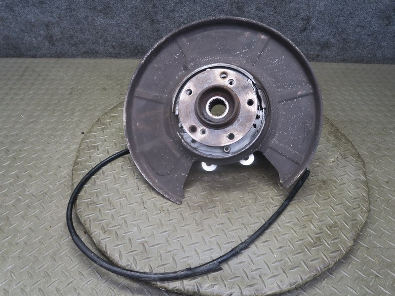 2006-2007 BMW E63 E64 M6 REAR LEFT SPINDLE KNUCKLE WHEEL HUB BEARING