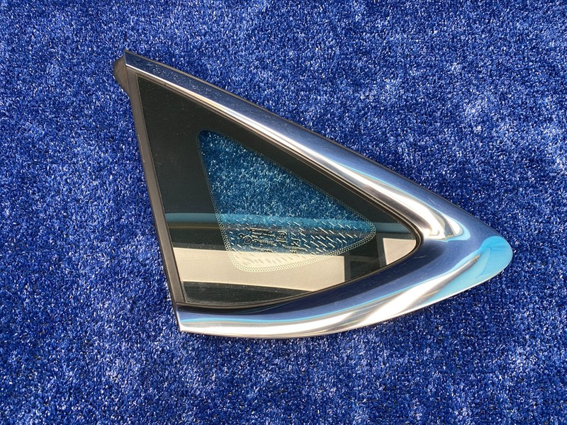 2015–2017 Chrysler 200 Rear Left Quarter Window Glass Trim OEM 68145493