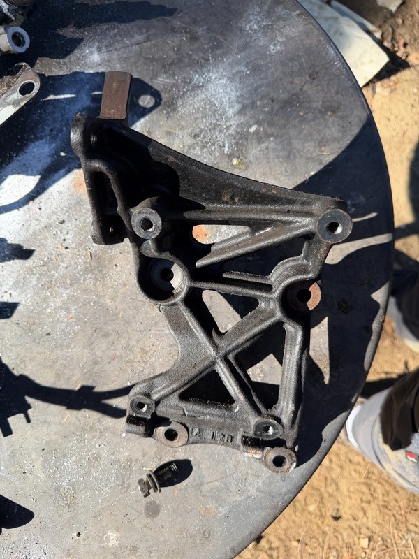95-99 ECLIPSE TALON 2G TURBO 4G63 OEM A/C COMPRESSOR BRACKET