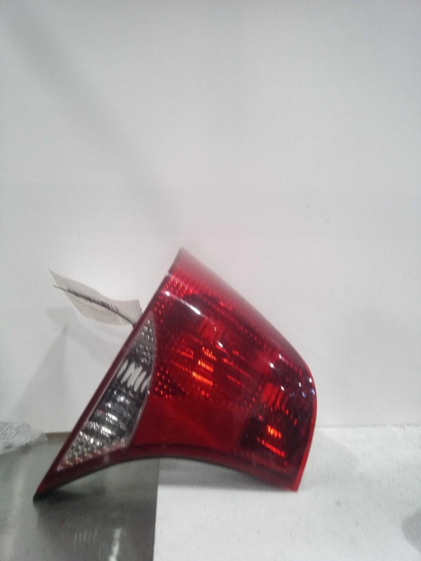2004 Ford Focus Left Silver Tail Light Assembly OEM 429950 57K Miles Used