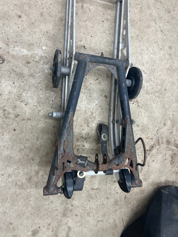 2013 POLARIS SWITCHBACK PRO R REAR BACK FRAME SKID SUSPENSION 1542843 1542844