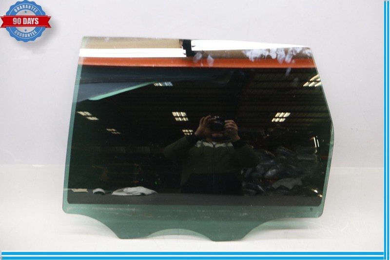 11-17 Volkswagen VW Touareg Rear Left Driver Side Door Window Glass Oem