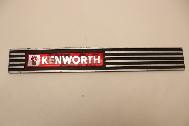 2012 KENWORTH T800 DOOR STEP SILL SCUFF KICK PLATE PANEL S60-1220R OEM