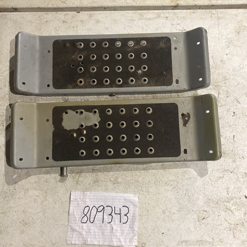 Montgomery Ward Signature 2000 Elite TMO-3200003 Floor Board Foot Rest
