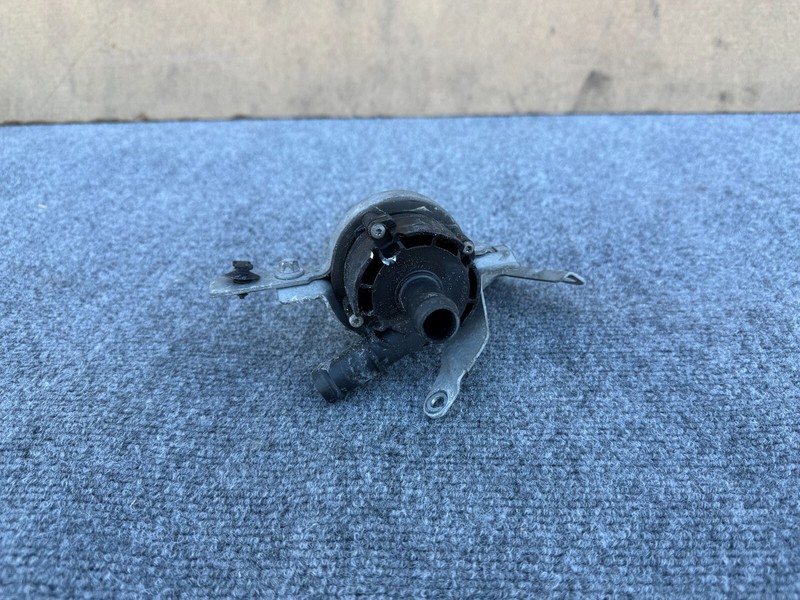INFINITI QX30 2017-2019 OEM ENGINE AUXILIARY WATER PUMP 2.0T ASSEMBLY