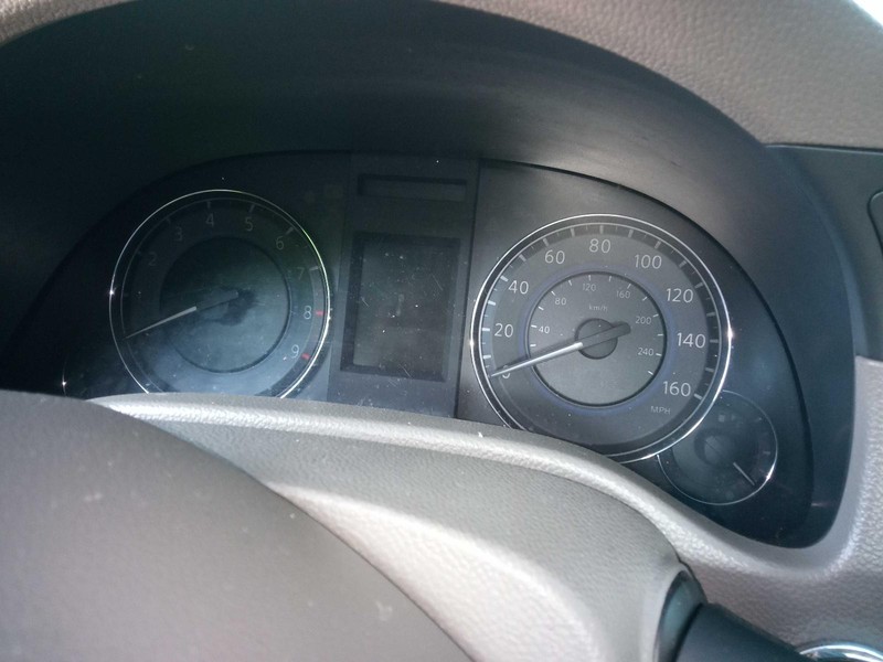 2011 INFINITI G37 Left Front Door Glass White OEM 33803 116k Miles Used