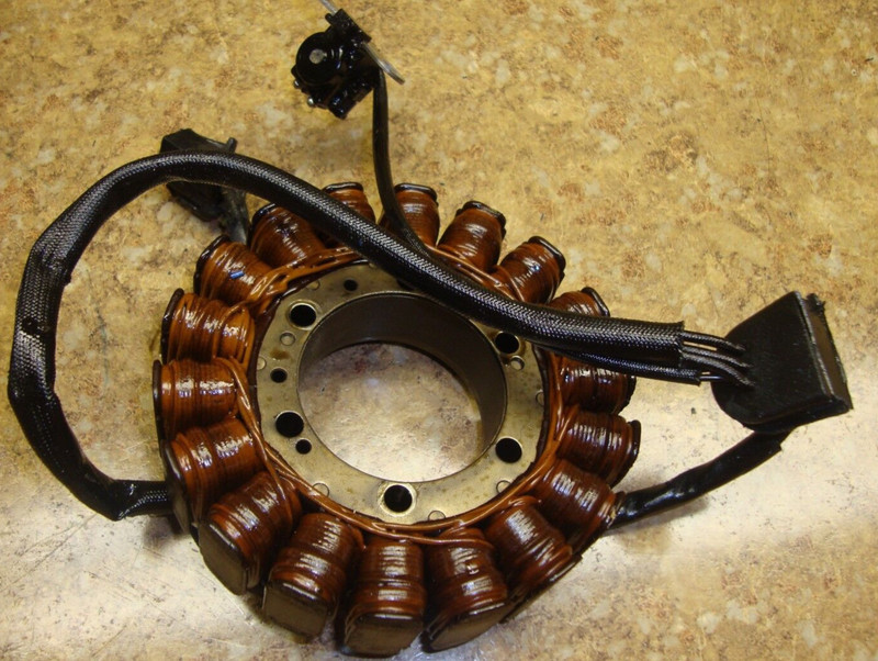 2005 Suzuki Boulevard VL800 VL 800 S50 M50 Engine Stator Coil Magneto Generator