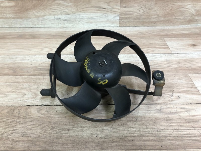 PORSCHE BOXSTER FRONT ENGINE ELECTRIC COOLING FAN WITH MOTOR 97-08