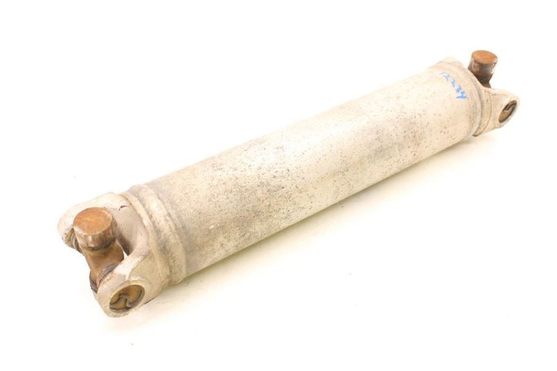 1986-1987 Chevrolet Corvette 5.7L Passenger Right Rear Axle Shaft 14093105