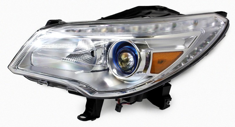 OEM Left Driver Side HID Headlamp For Buick Enclave Leather Convenience 84026394