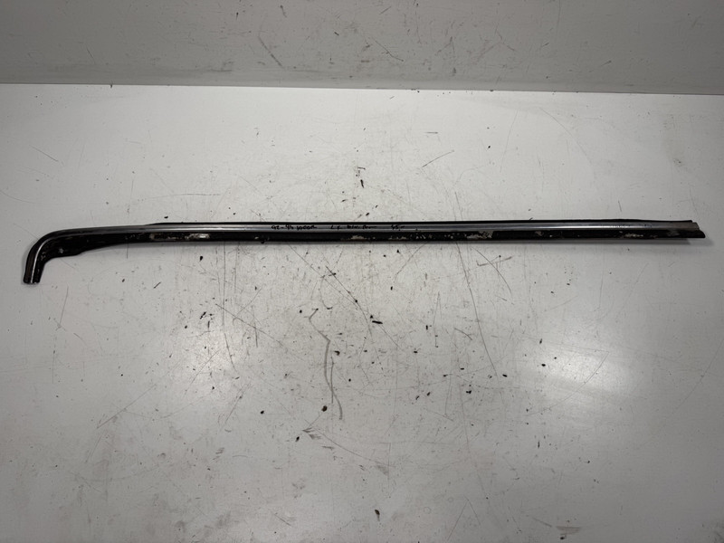 92-94 Acura Vigor Left Front Windshield Molding 73162-SL4-000 OEM