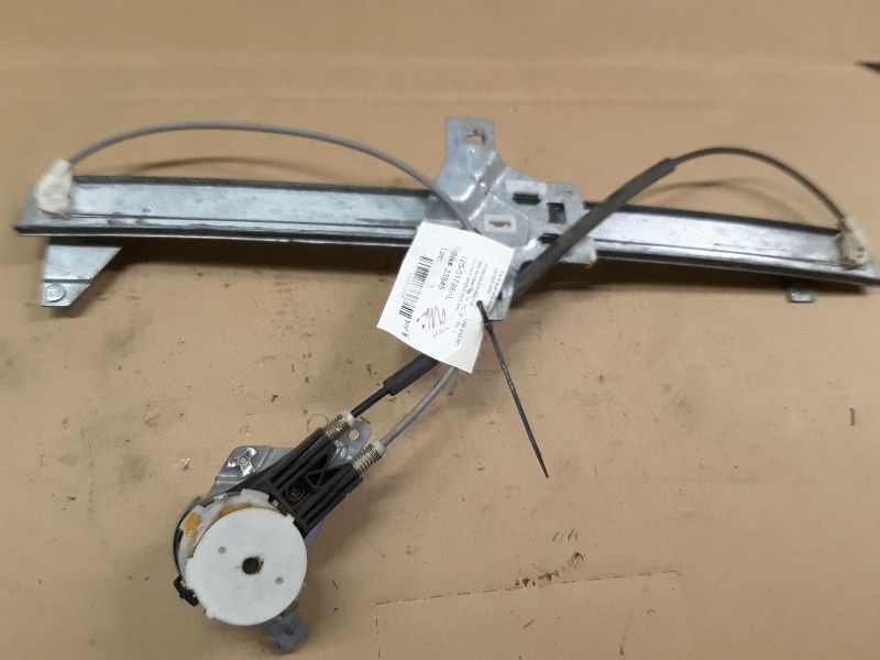 92 93 94 95 96 97 98 FORD E350 L. FRT WINDOW REGULATOR MAN 102007