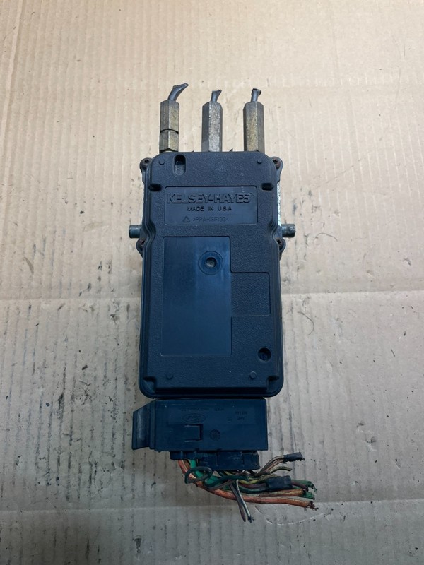 2003 2007 Ford E250 E350 Anti-Lock ABS Antilock Brake Pump X8780 DG