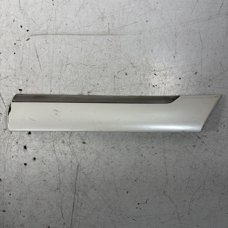 99-04 Acura RL Right Front Fender Protector Molding White 75301-SZ3-J02ZK OEM