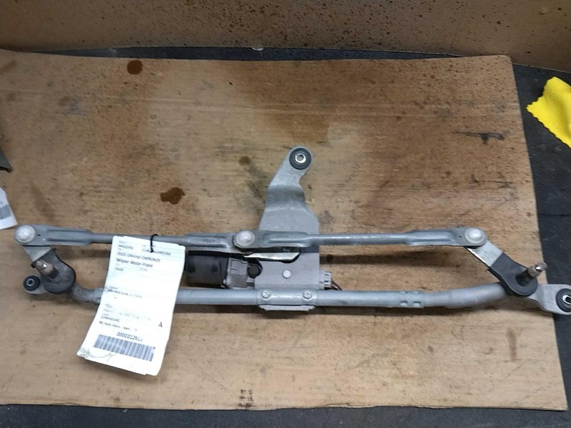 2023 Jeep Grand Cherokee Wiper Motor OEM 68505537AA Silver 67K Miles