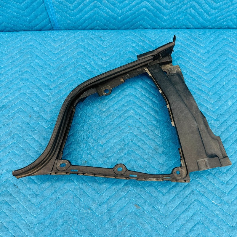 11–13 Infiniti M56 Right Brake Fluid Reservoir Cover Frame OEM 127K