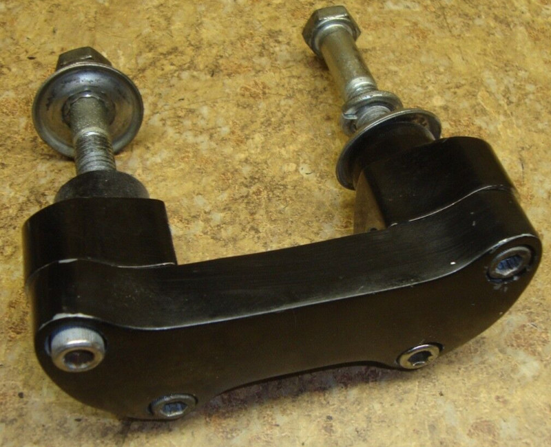 2001 Harley Davidson HD FXDL Dyna Glide Handlebar Riser Mount Clamp Handle Bar