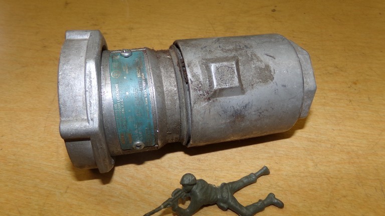 Cooper Industries APJ33485, Arktite plug, 30A *Free Shipping*