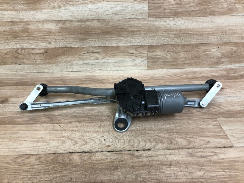 BMW E46 325 328 330 M3 OEM FRONT WINDSHIELD WIPER WITH MOTOR 1999-2006 10