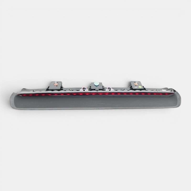 2019-2021 GENESIS G70 REAR CENTER HIGH MOUNT 3RD THIRD BRAKE STOP LIGHT LED OEM