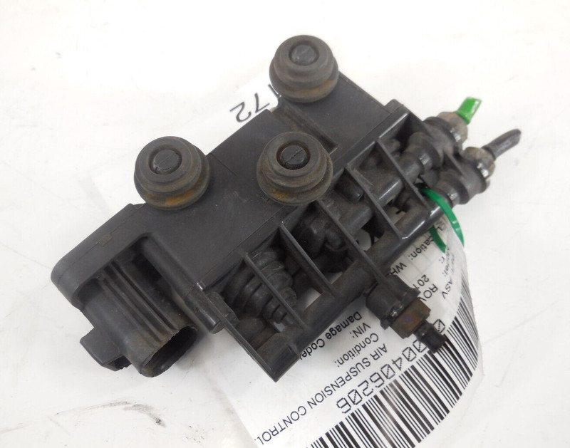 2010 10 Range Rover Sport Rear Air Suspension Compressor Valve OEM