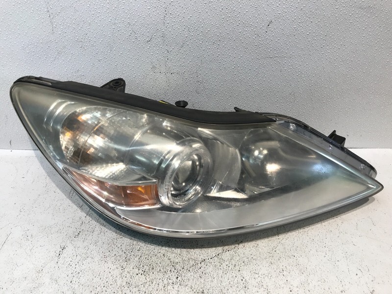 2009-2011 HYUNDAI GENESIS Right Passenger Headlight Sedan Xenon HID OEM