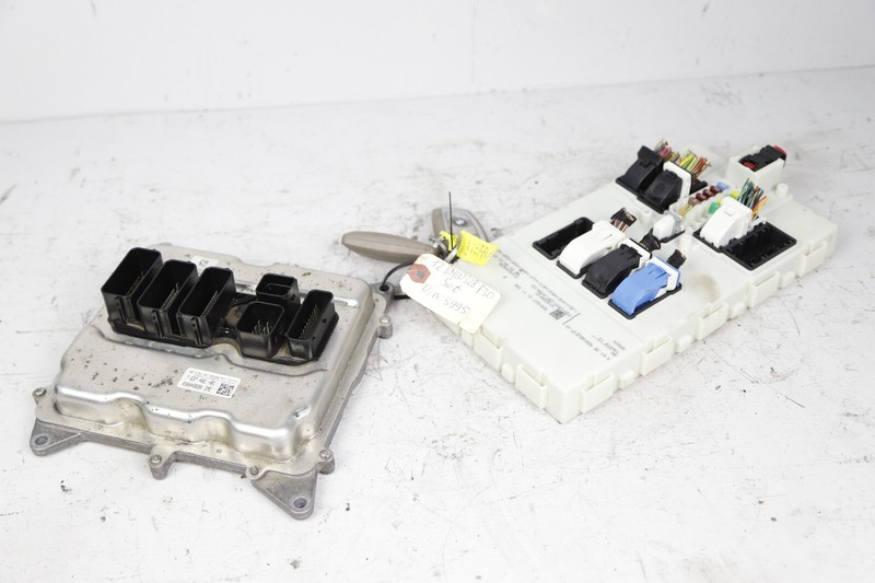 BMW F30 3 Series N20 Engine Computer DDE FME Control Unit Ignition Key