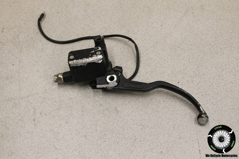 2004 DUCATI M 600 MONSTER CLUTCH LEVER PERCH RESERVOIR M600 04