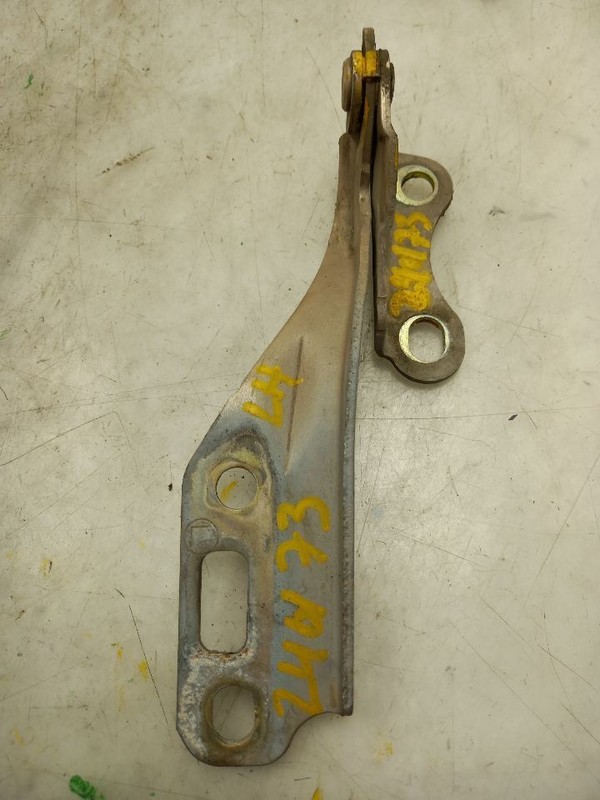 93 94 95 96 97 98 DRIVER LEFT HOOD HINGE GLD-4M4 T100