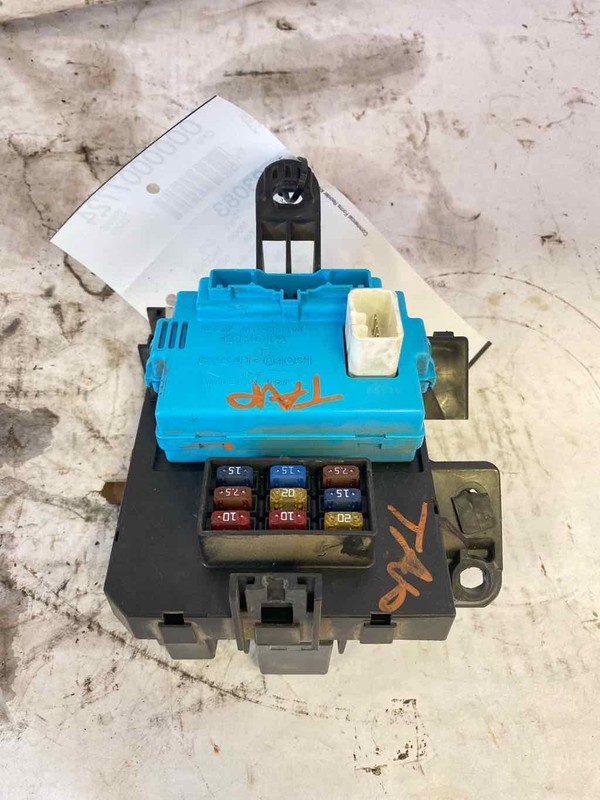 82641-04031 TOYOTA TACOMA 99 98 97 00