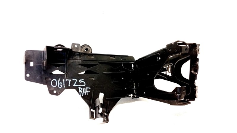 11-16 BMW F10 535i 550i SEDAN RADIATOR SUPPORT BRACKET HEADLIGHT RIGHT OEM 06172