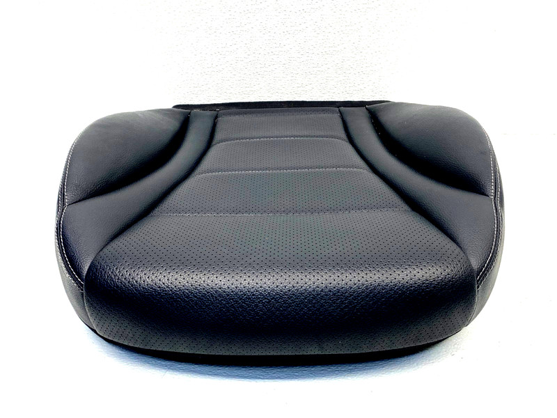 15-18 MERCEDES C300 W205 FRONT RIGHT SEAT LOWER CUSHION OEM A0.49