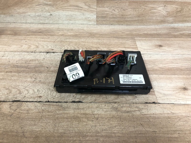 MERCEDES BENZ OEM GL450 ML350 R350 REAR DELPHI SAM SIGNAL ACQUISITION MODULE 5