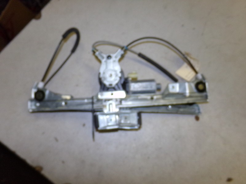 2004 Pontiac Grand Prix Driver's Front Window Regulator Bosch CM091550A