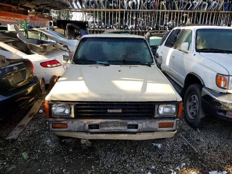 Passenger Front Spindle/Knuckle Knuckle Fits 84-88 TOYOTA PICKUP 155363