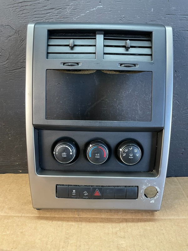 2008 to 2012 Jeep Liberty Dash Climate Temperature Control Radio Bezel AC5214 DG