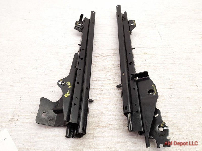 2011 BMW X5 X6 E71 E70 35i 50i Front Right Passenger Seat Track Set 52107250058