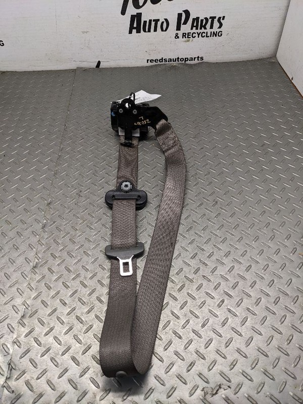 Seat Belt Front Driver Retractor Fits 16-24 EXPRESS 2500 VAN 1185137