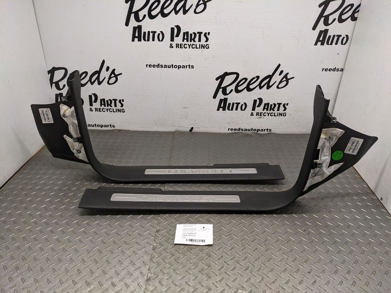 2015 - 2020 CHEVY SUBURBAN OEM FRONT ENTRY DOOR SILL PLATE TRIM SET1183419