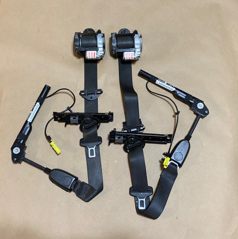 2011-2016 Cruze Verano Front Driver Passenger Seat Belt Seatbelt Retractors