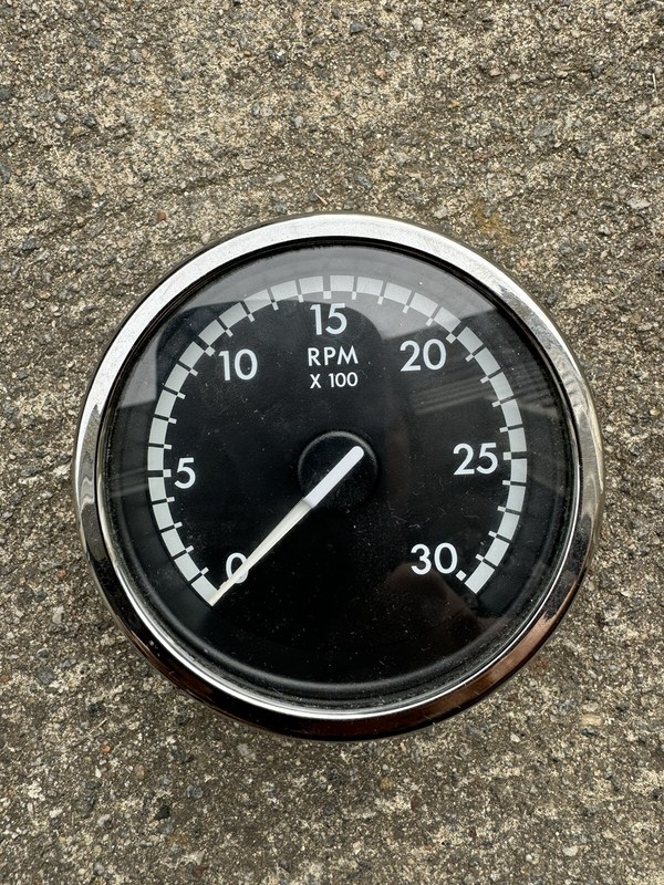 Tachometer Gauge for Freightliner - P/N: A22-63126-101 DBR