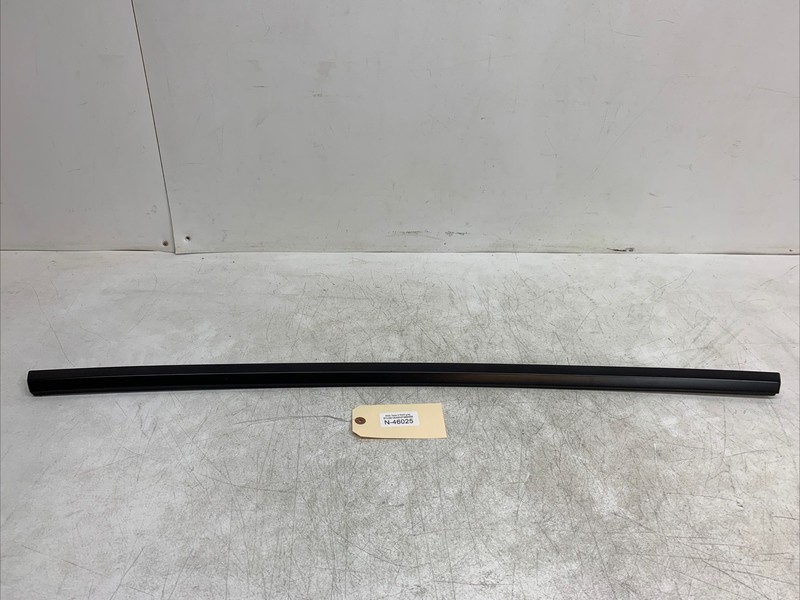2022 TESLA Model 3 Window Weatherstip Trim Front Left 1080745-00-I 46025 U8