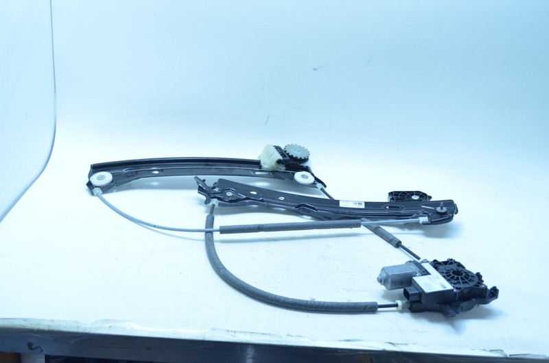 22-24 BMW i4 G26 FRONT LEFT DRIVER DOOR WINDOW REGULATOR W/ MOTOR OEM