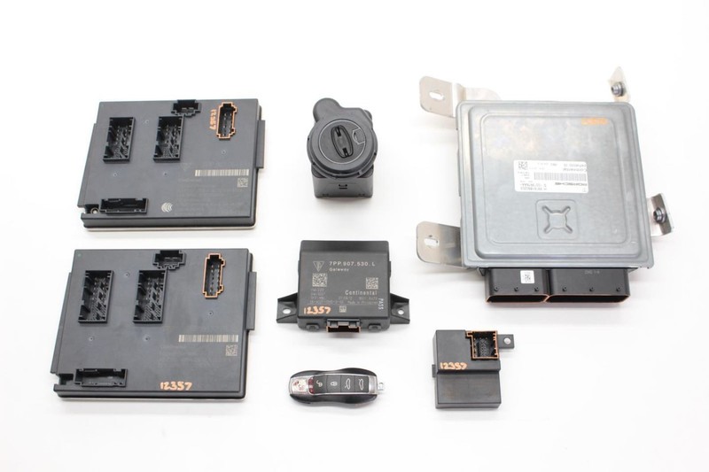 2013 Porsche Boxster 2.7L Engine Start Kit with Ignition Key and ECM