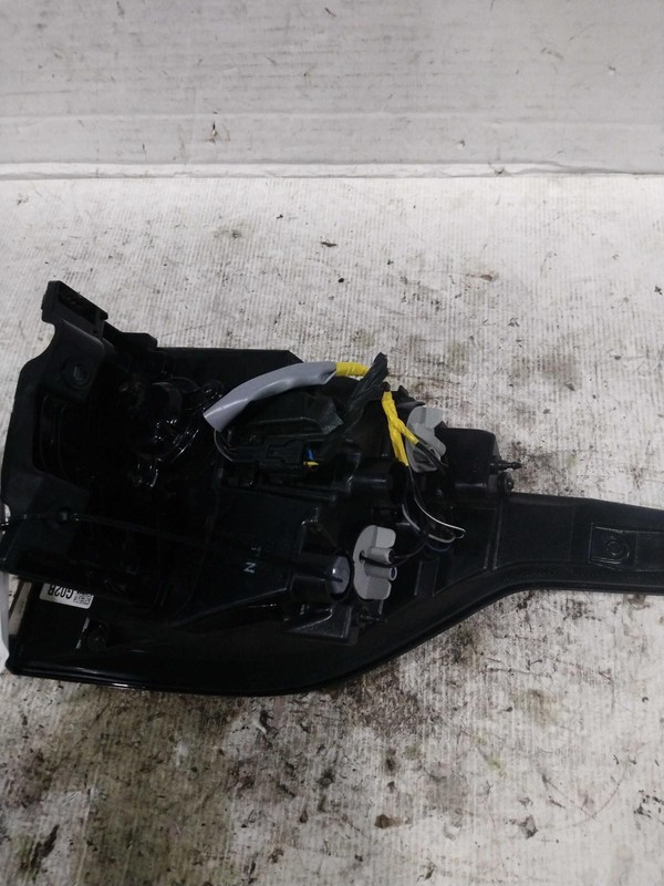 2024 KIA Sportage Right Tail Light Assembly White Used 7680206 11K Miles