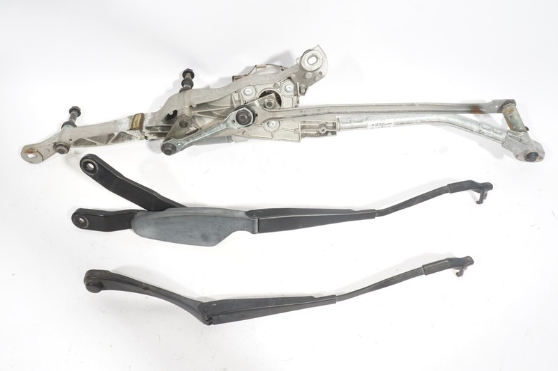 2008-2014 Merceds C250 C300 W204 Linkage Motor Wiper Transmission Windshield Oem