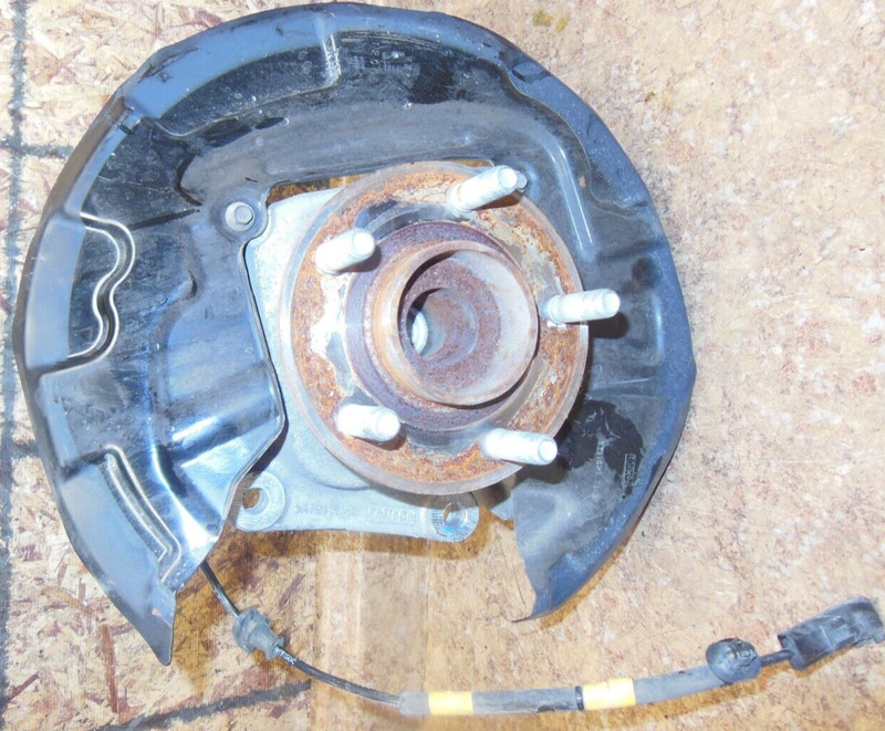 2016 Ford Fusion 2.5L 2.5 Suspension Rear Back Axle Hub Knuckle Right Passenger