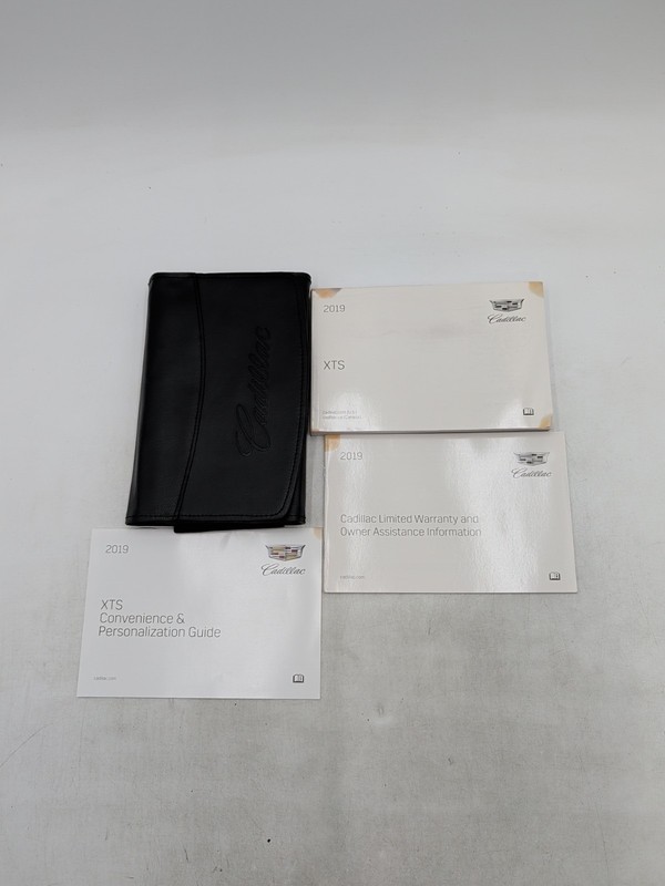2019 Cadillac XTS Factory Owners Manual Set& Case